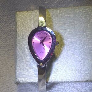 Armitron Now Heart Shape Quartz Watch Pink Dial Silver Bracelet New Bat Great !